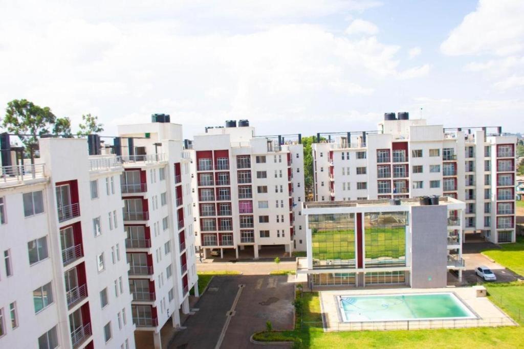 Lux Suites Racecourse Gardens Studio Apartments